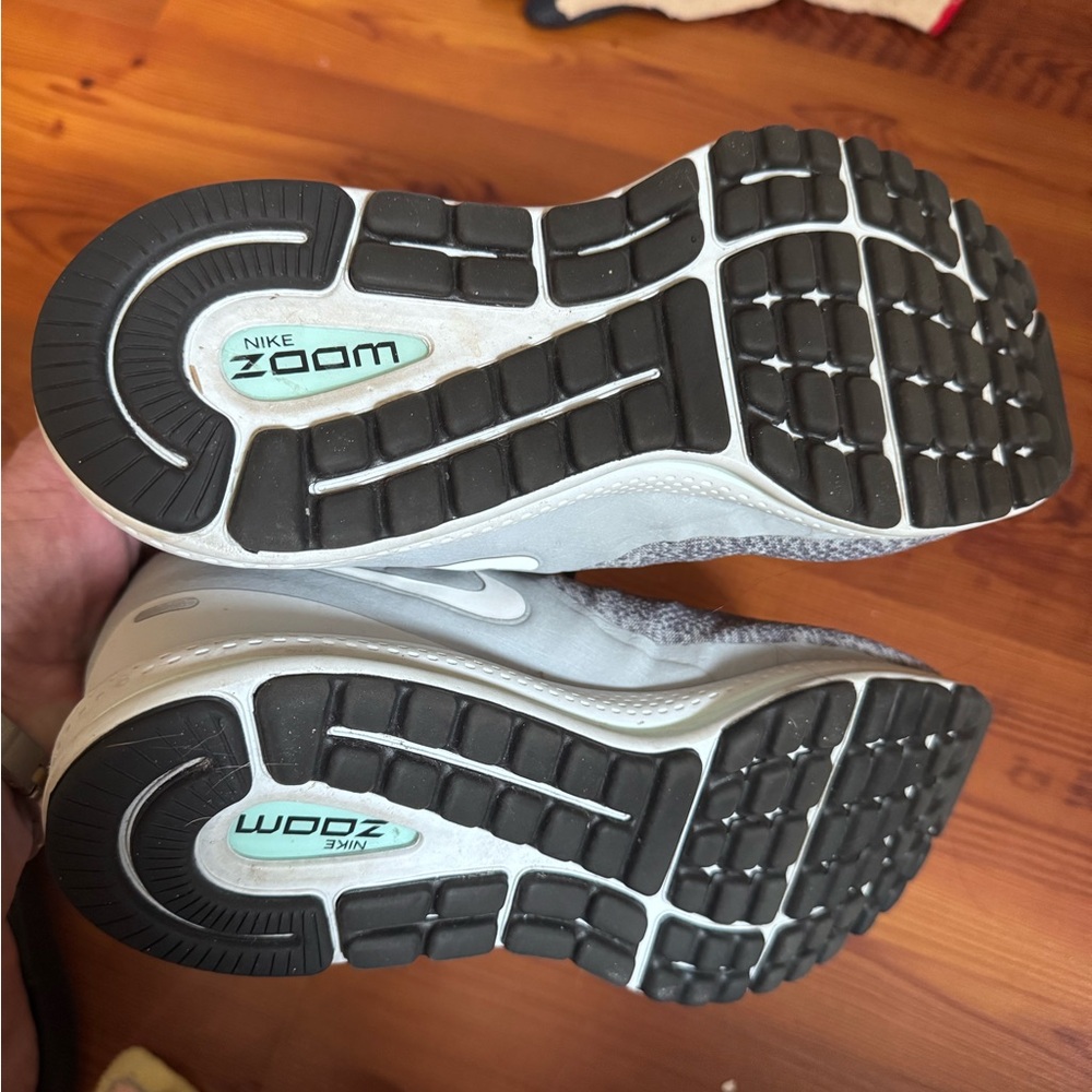 Nike Running Shoes in Gray and Mint